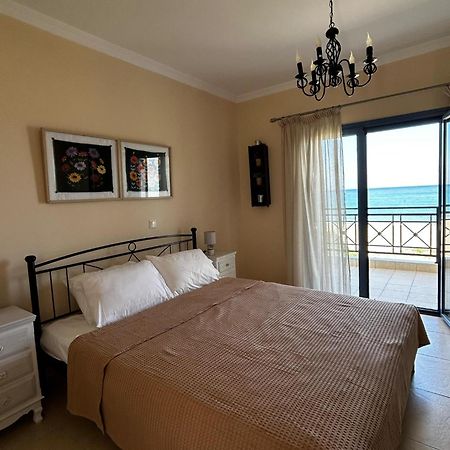 Beachfront Apartments Kárpathos Eksteriør billede