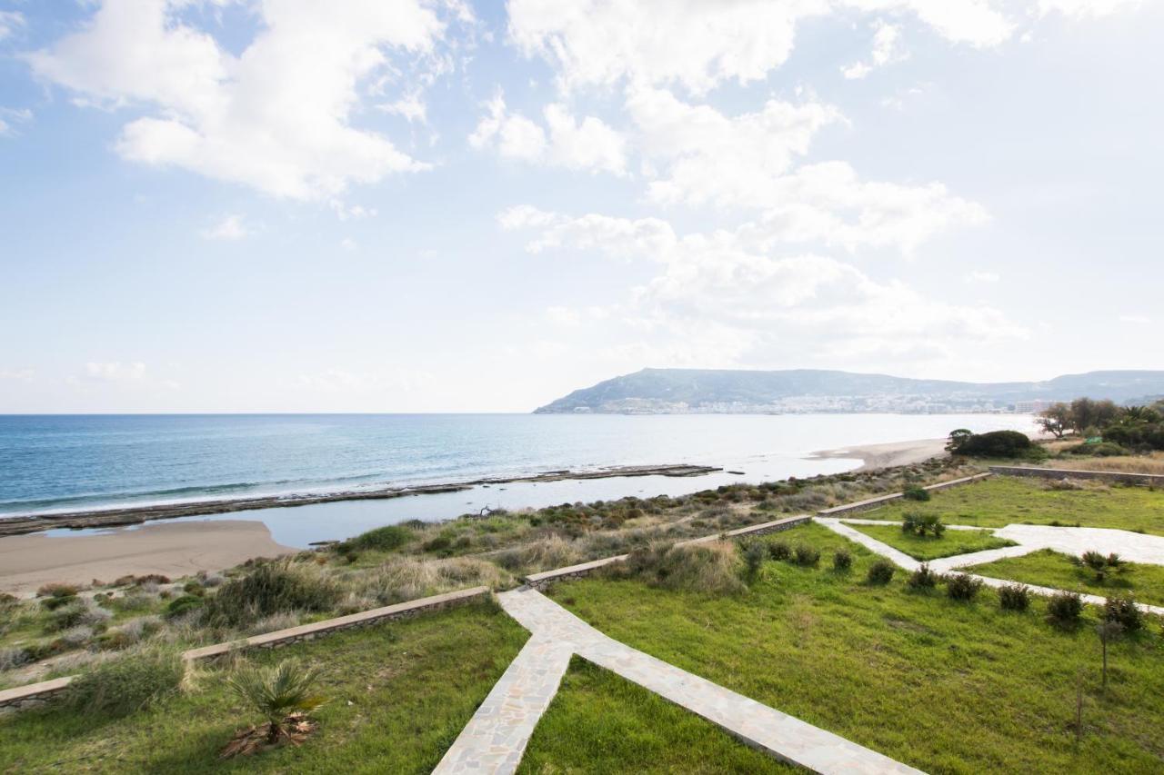 Beachfront Apartments Kárpathos Eksteriør billede